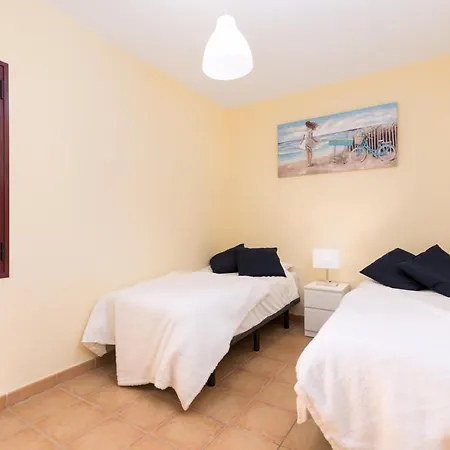 Home2book Isla Lagoa, Private Pool ラ・オリーバ