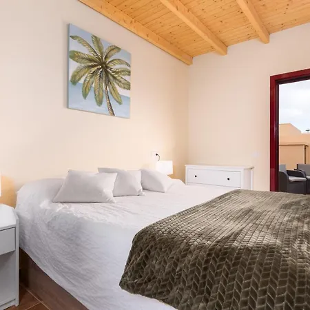 Home2book Isla Lagoa, Private Pool ラ・オリーバ